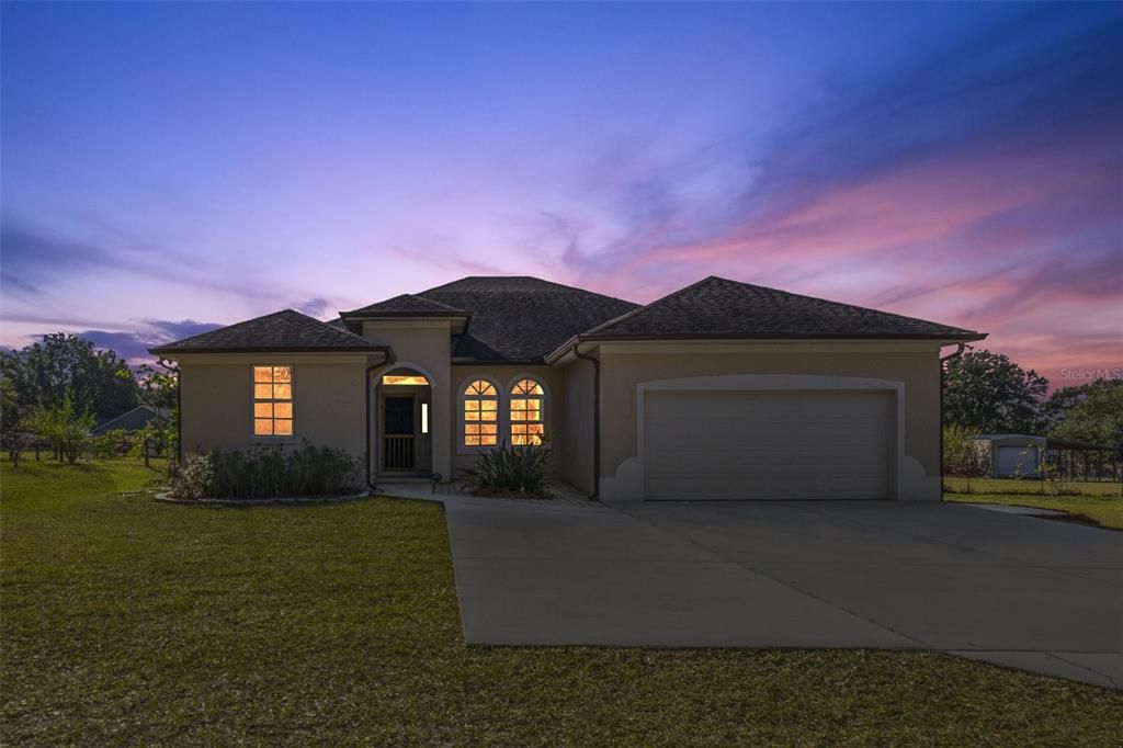 На продажу: $679,000 (4 спален, 3 ванн, 1941 Квадратных фут)