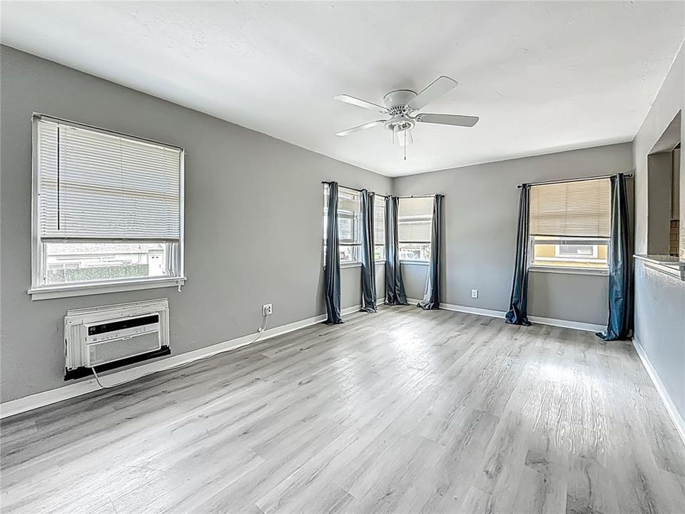 В аренду: $1,875 (1 спален, 1 ванн, 750 Квадратных фут)