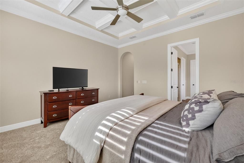 En Venta: $949,900 (4 camas, 4 baños, 3479 Pies cuadrados)