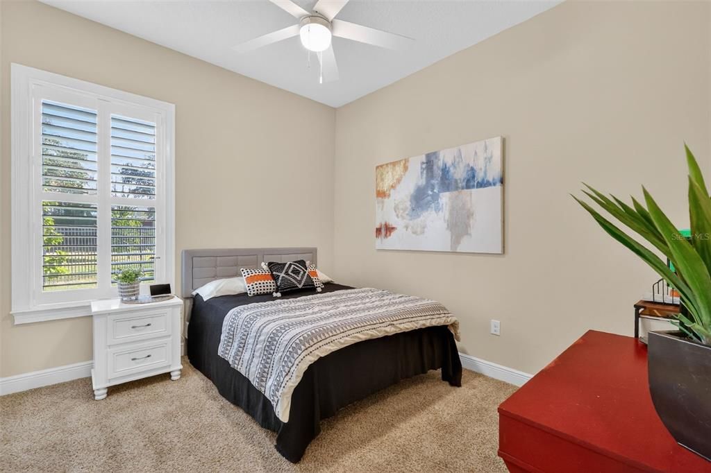 En Venta: $949,900 (4 camas, 4 baños, 3479 Pies cuadrados)