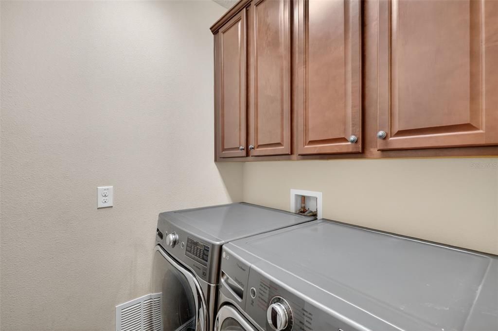 En Venta: $949,900 (4 camas, 4 baños, 3479 Pies cuadrados)