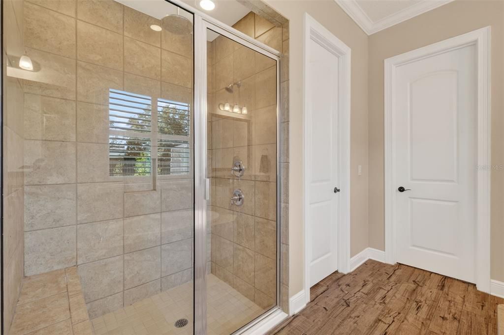 En Venta: $949,900 (4 camas, 4 baños, 3479 Pies cuadrados)