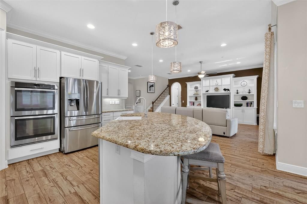 En Venta: $949,900 (4 camas, 4 baños, 3479 Pies cuadrados)