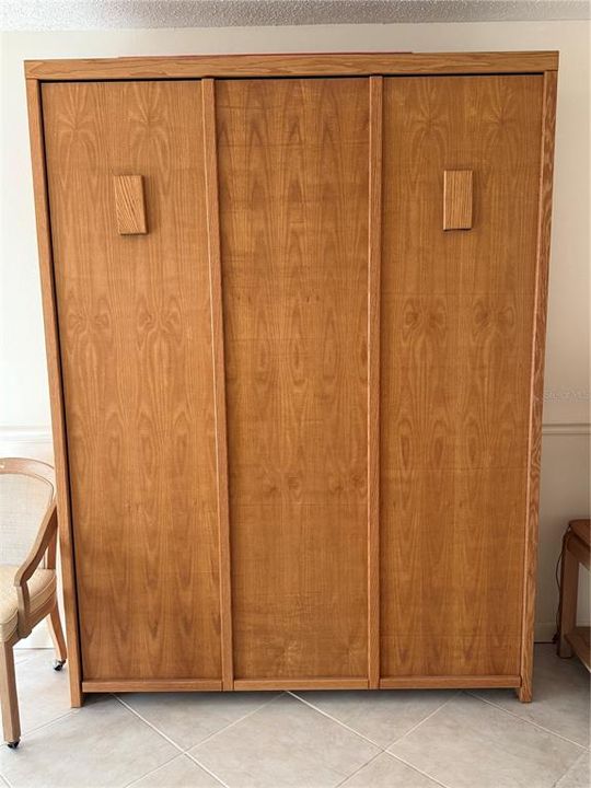 For Sale: $109,000 (1 beds, 1 baths, 530 Square Feet)