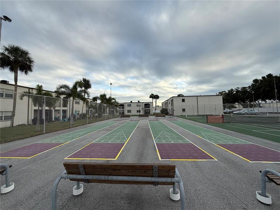 For Sale: $109,000 (1 beds, 1 baths, 530 Square Feet)