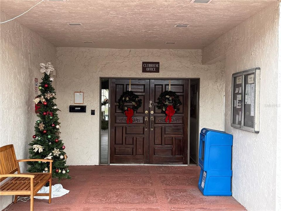 For Sale: $109,000 (1 beds, 1 baths, 530 Square Feet)