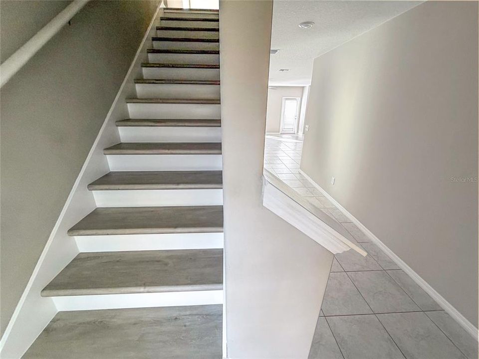 На продажу: $430,000 (5 спален, 2 ванн, 2215 Квадратных фут)