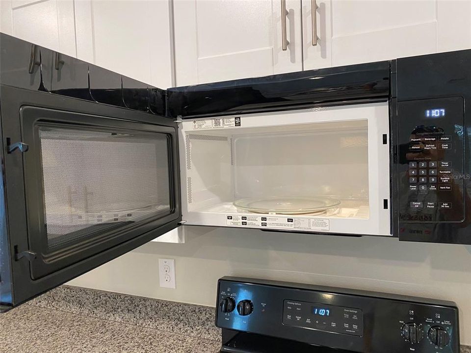 На продажу: $430,000 (5 спален, 2 ванн, 2215 Квадратных фут)