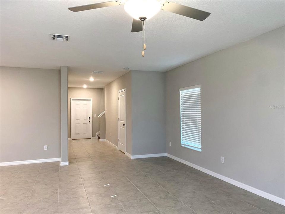 На продажу: $430,000 (5 спален, 2 ванн, 2215 Квадратных фут)