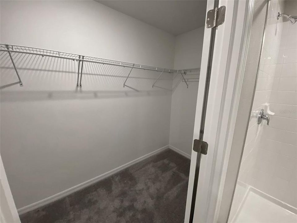 На продажу: $430,000 (5 спален, 2 ванн, 2215 Квадратных фут)