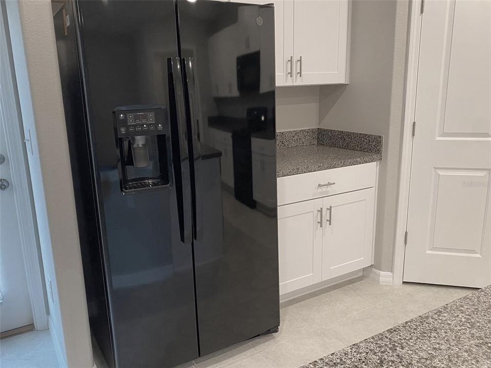 На продажу: $430,000 (5 спален, 2 ванн, 2215 Квадратных фут)