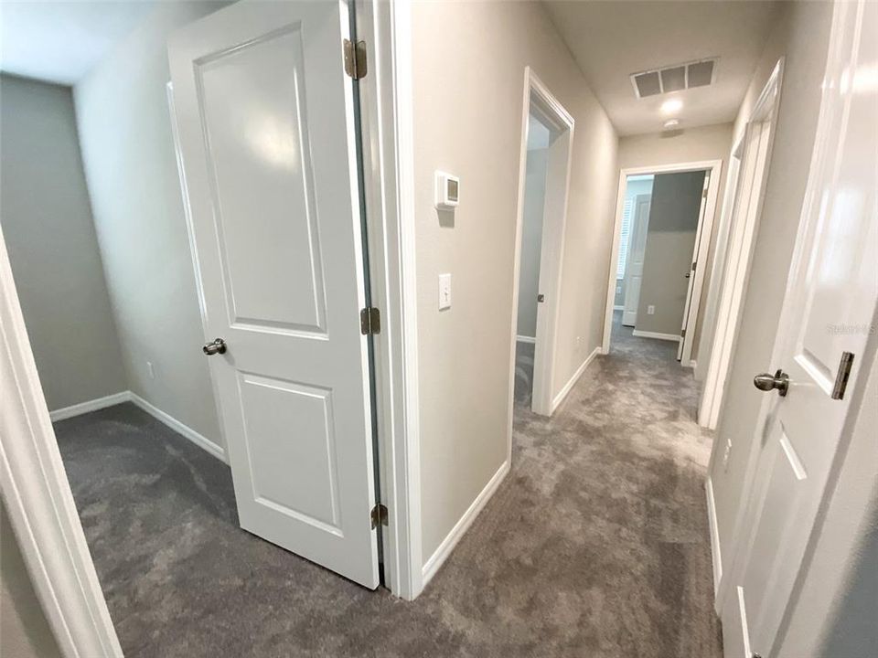 На продажу: $430,000 (5 спален, 2 ванн, 2215 Квадратных фут)