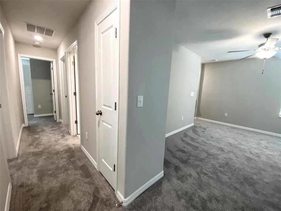 На продажу: $430,000 (5 спален, 2 ванн, 2215 Квадратных фут)