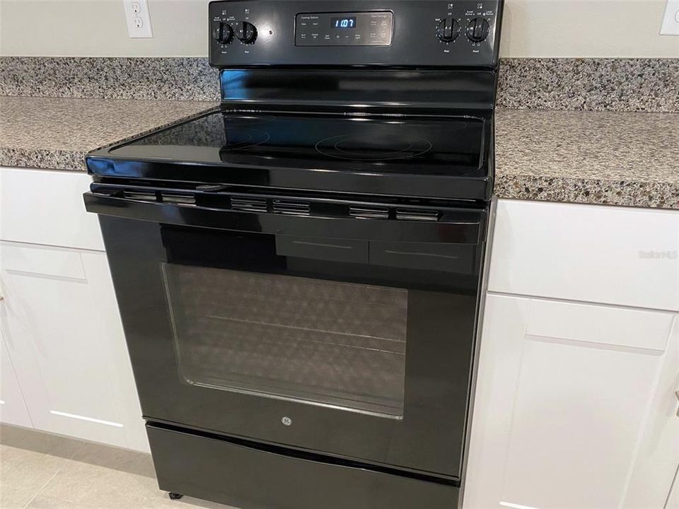 На продажу: $430,000 (5 спален, 2 ванн, 2215 Квадратных фут)