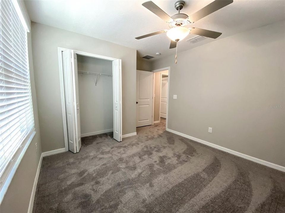 На продажу: $430,000 (5 спален, 2 ванн, 2215 Квадратных фут)