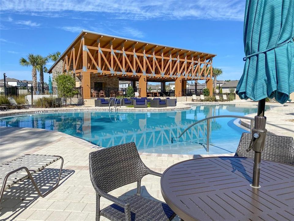 На продажу: $430,000 (5 спален, 2 ванн, 2215 Квадратных фут)