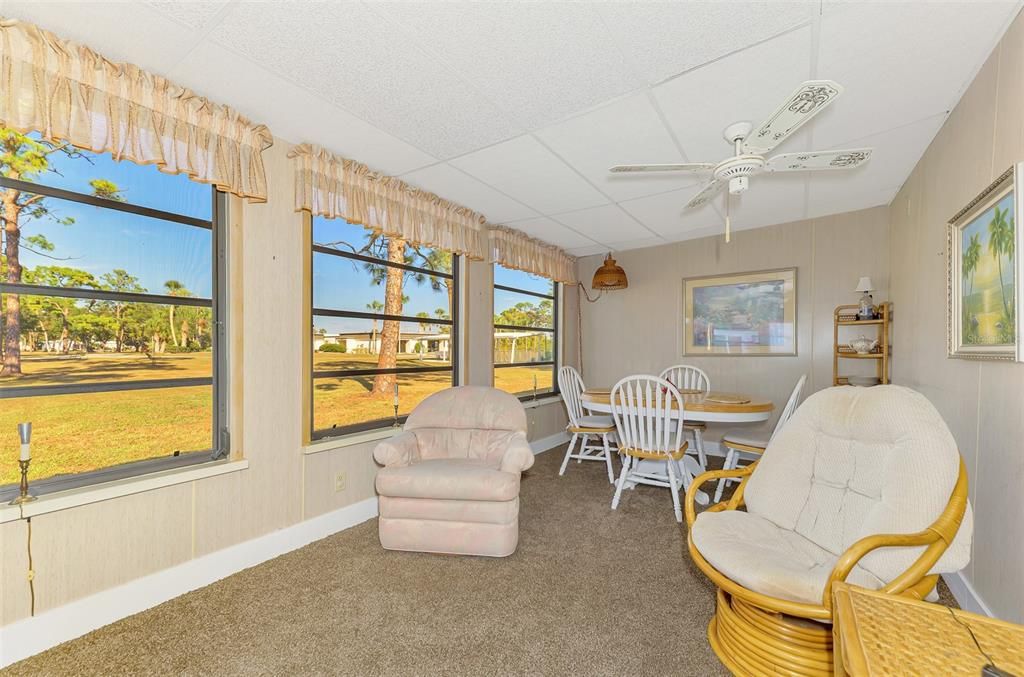 待售: $139,900 (2 贝兹, 2 浴室, 732 平方英尺)