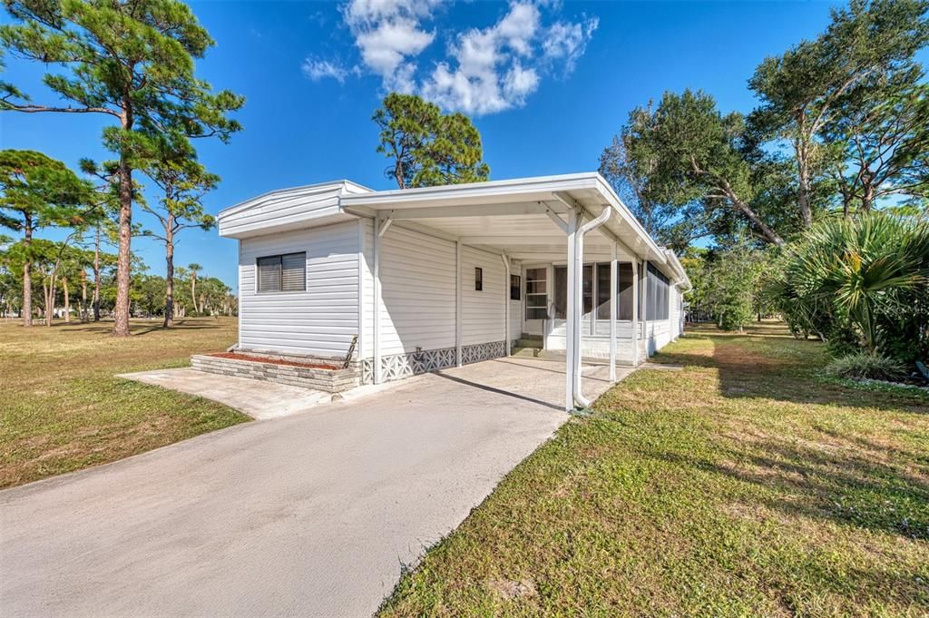 待售: $139,900 (2 贝兹, 2 浴室, 732 平方英尺)