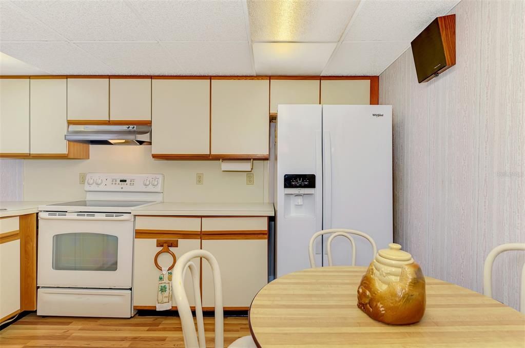 待售: $139,900 (2 贝兹, 2 浴室, 732 平方英尺)