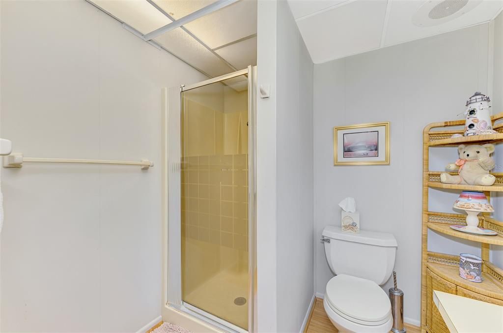 待售: $139,900 (2 贝兹, 2 浴室, 732 平方英尺)