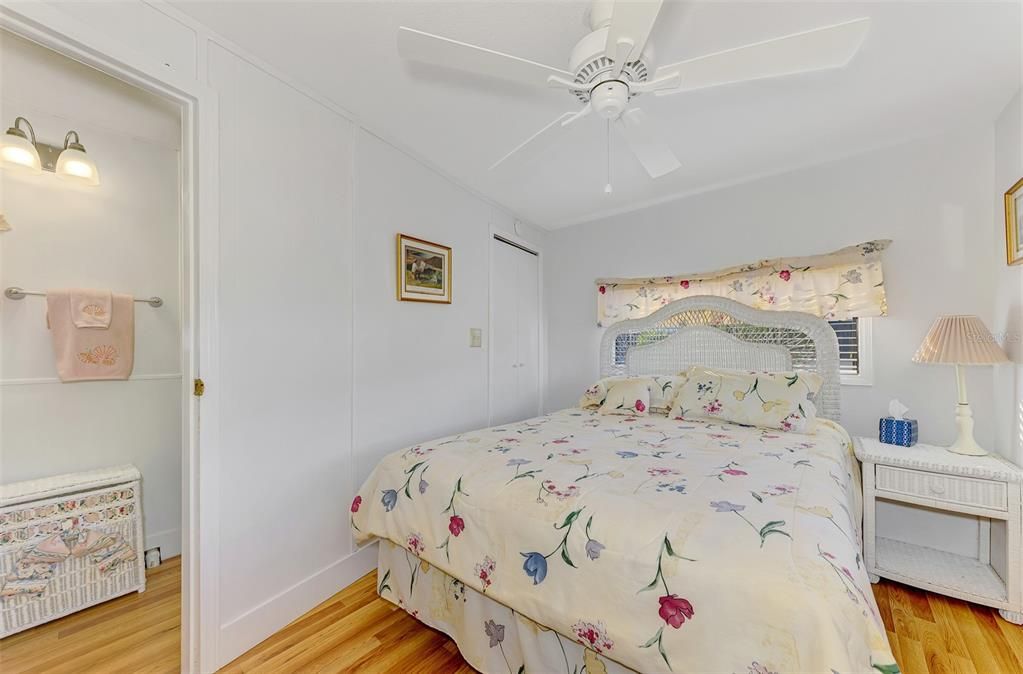 待售: $139,900 (2 贝兹, 2 浴室, 732 平方英尺)