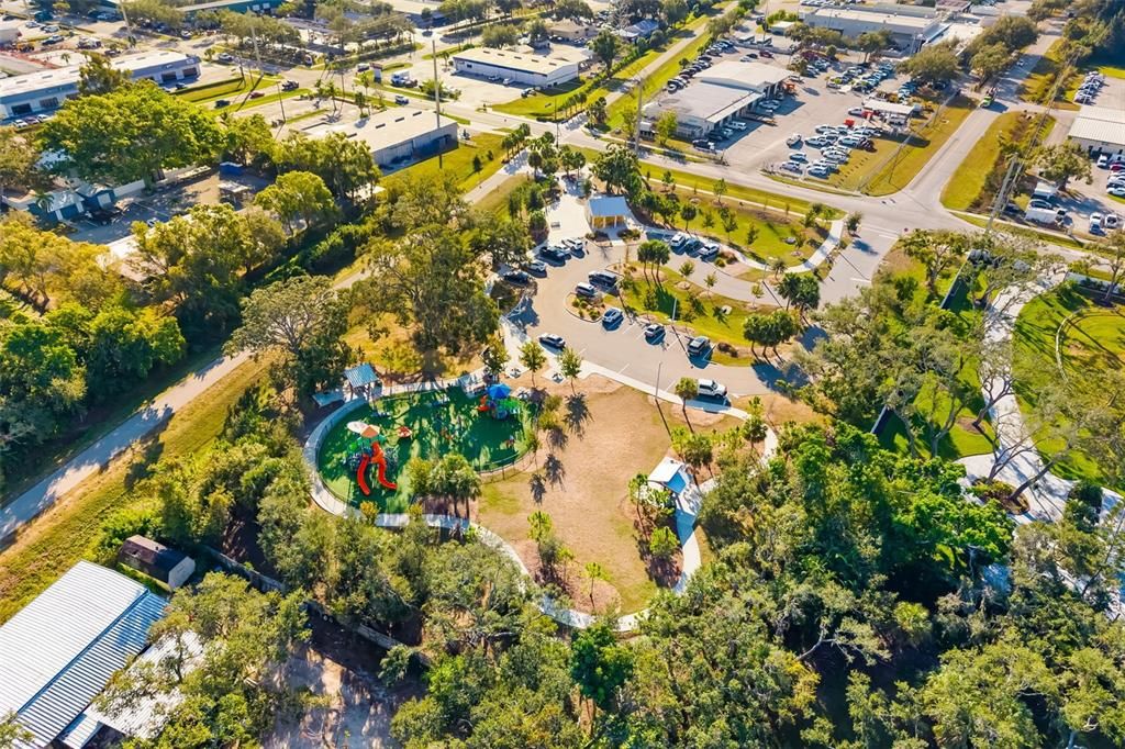 待售: $369,000 (2 贝兹, 1 浴室, 964 平方英尺)