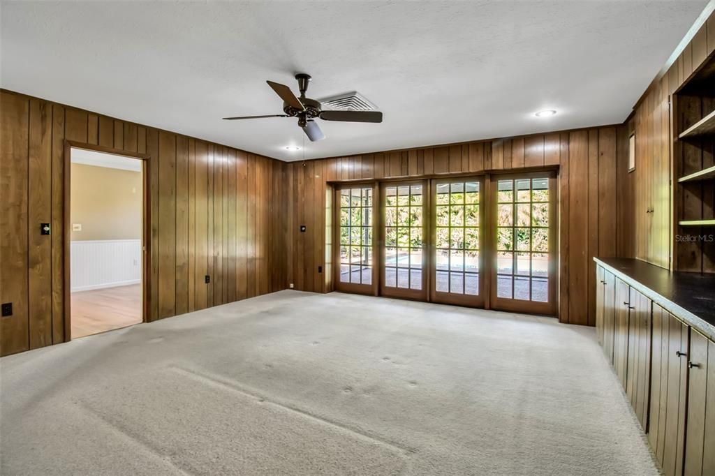 For Sale: $1,850,000 (4 beds, 2 baths, 2365 Square Feet)