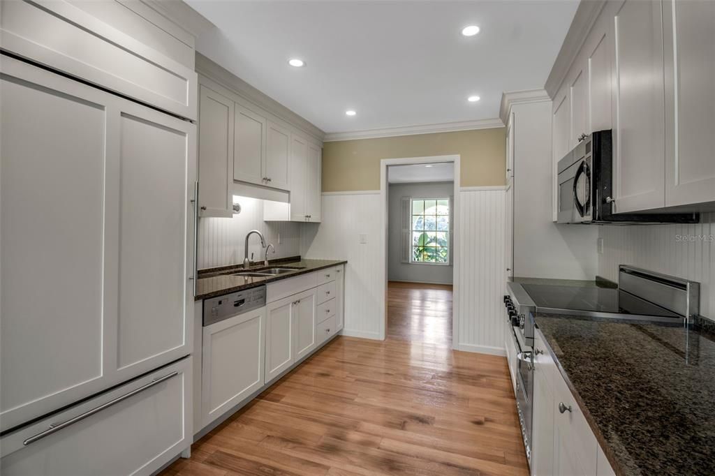 For Sale: $1,850,000 (4 beds, 2 baths, 2365 Square Feet)