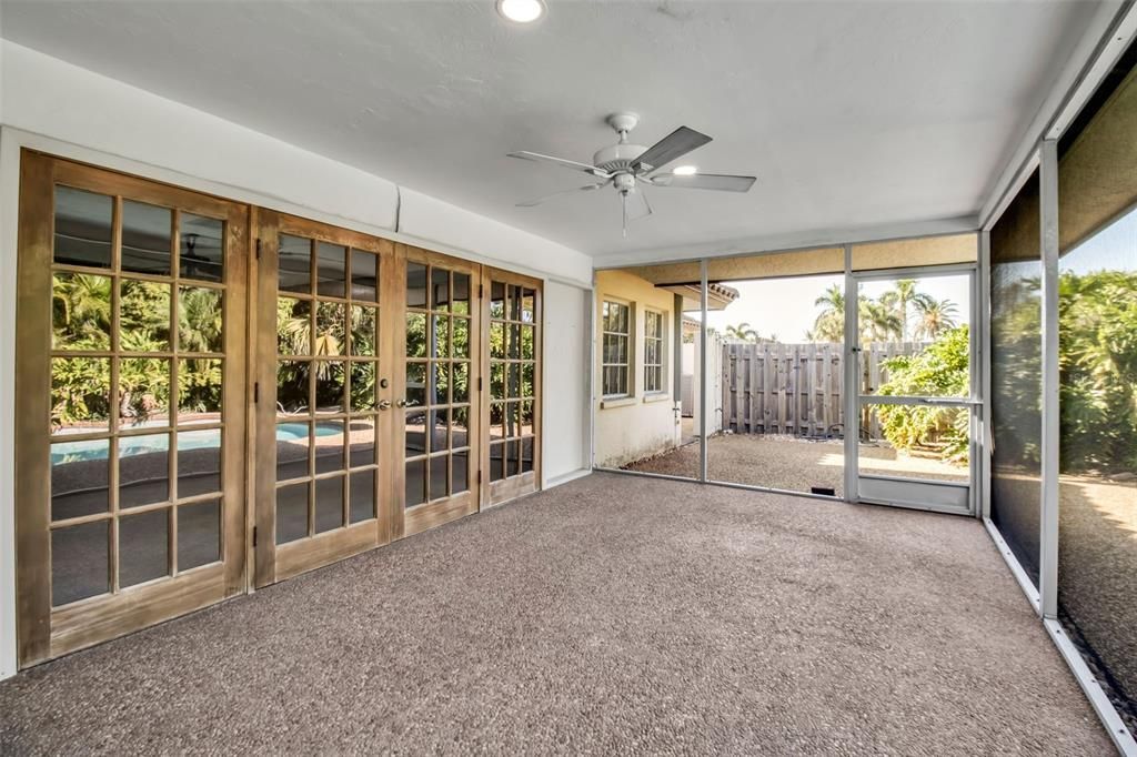 For Sale: $1,850,000 (4 beds, 2 baths, 2365 Square Feet)