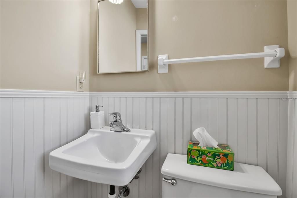 For Sale: $1,850,000 (4 beds, 2 baths, 2365 Square Feet)