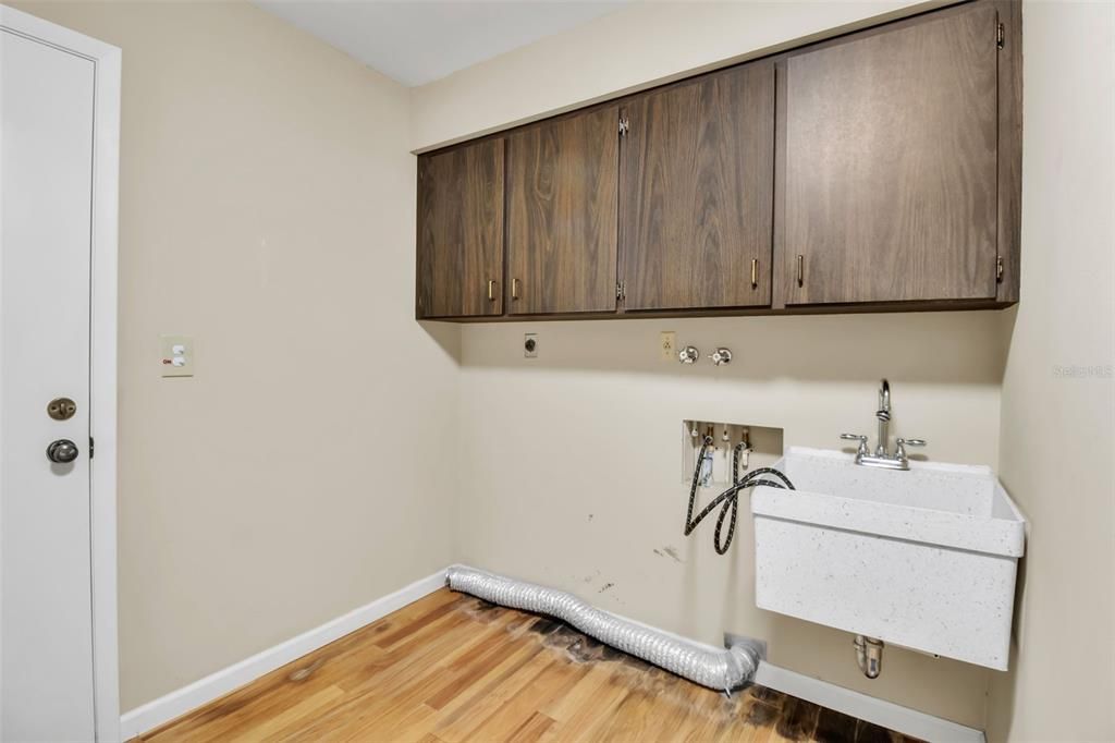 For Sale: $1,850,000 (4 beds, 2 baths, 2365 Square Feet)