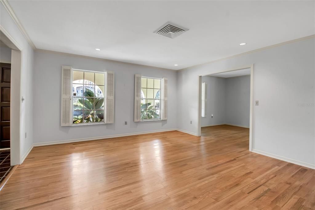 For Sale: $1,850,000 (4 beds, 2 baths, 2365 Square Feet)