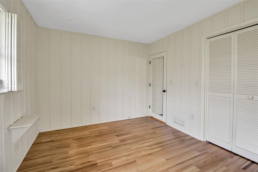 For Sale: $1,850,000 (4 beds, 2 baths, 2365 Square Feet)