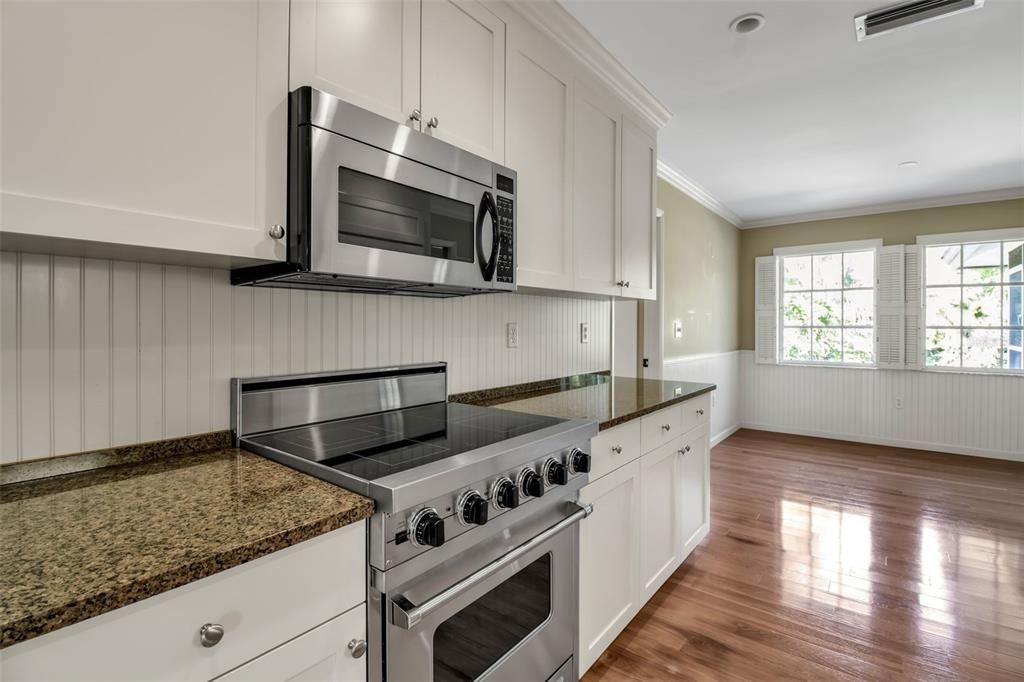 For Sale: $1,850,000 (4 beds, 2 baths, 2365 Square Feet)