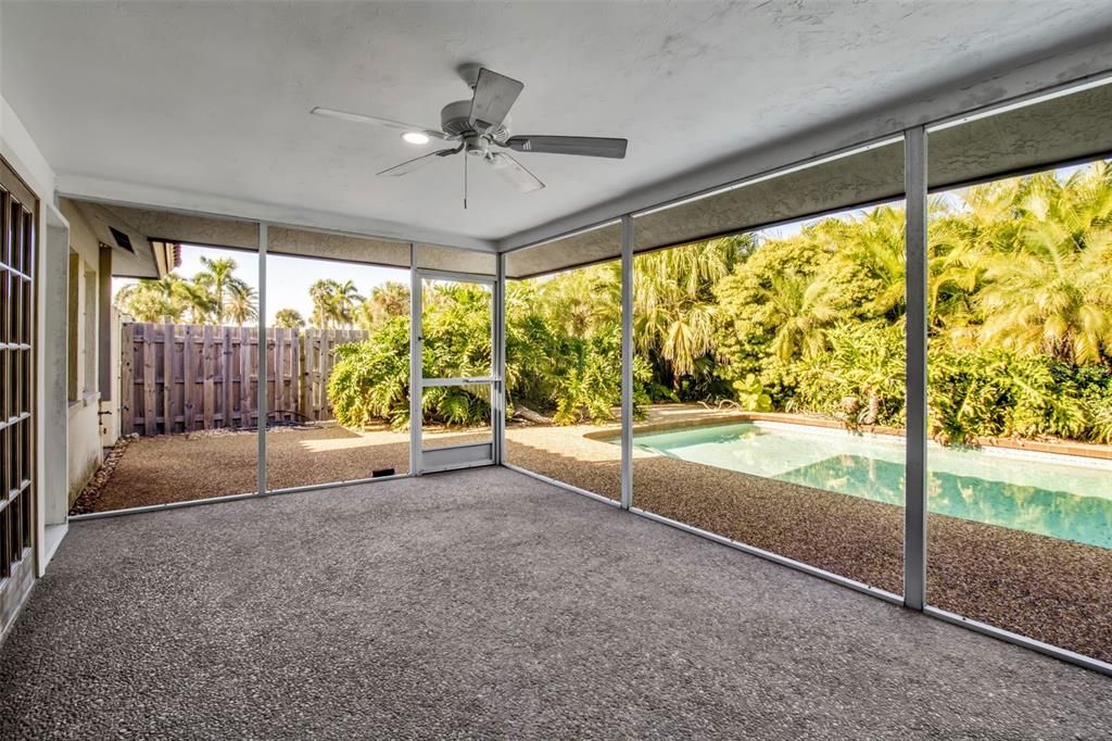 For Sale: $1,850,000 (4 beds, 2 baths, 2365 Square Feet)