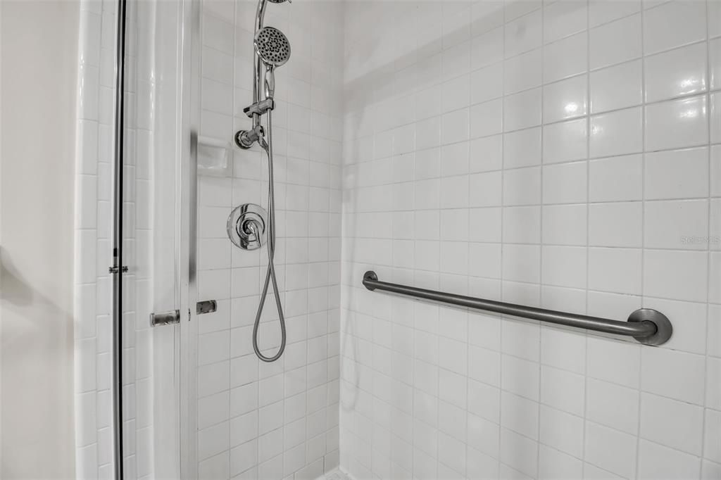 For Sale: $1,850,000 (4 beds, 2 baths, 2365 Square Feet)