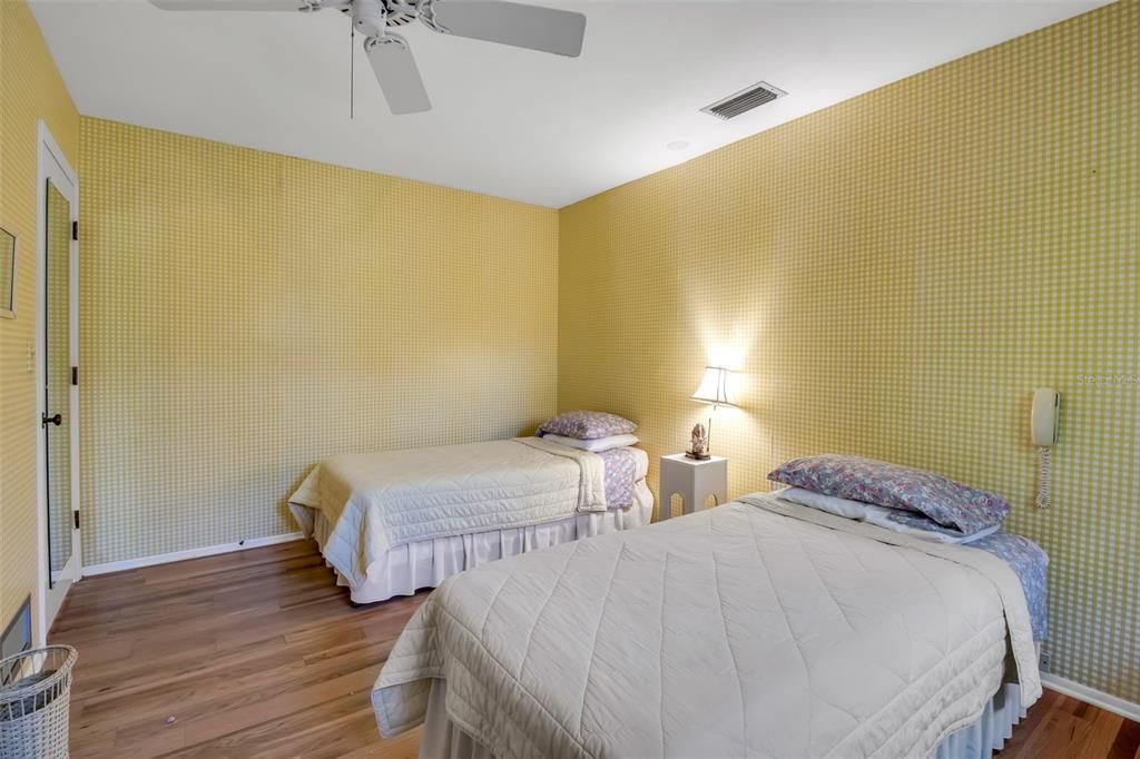 For Sale: $1,850,000 (4 beds, 2 baths, 2365 Square Feet)