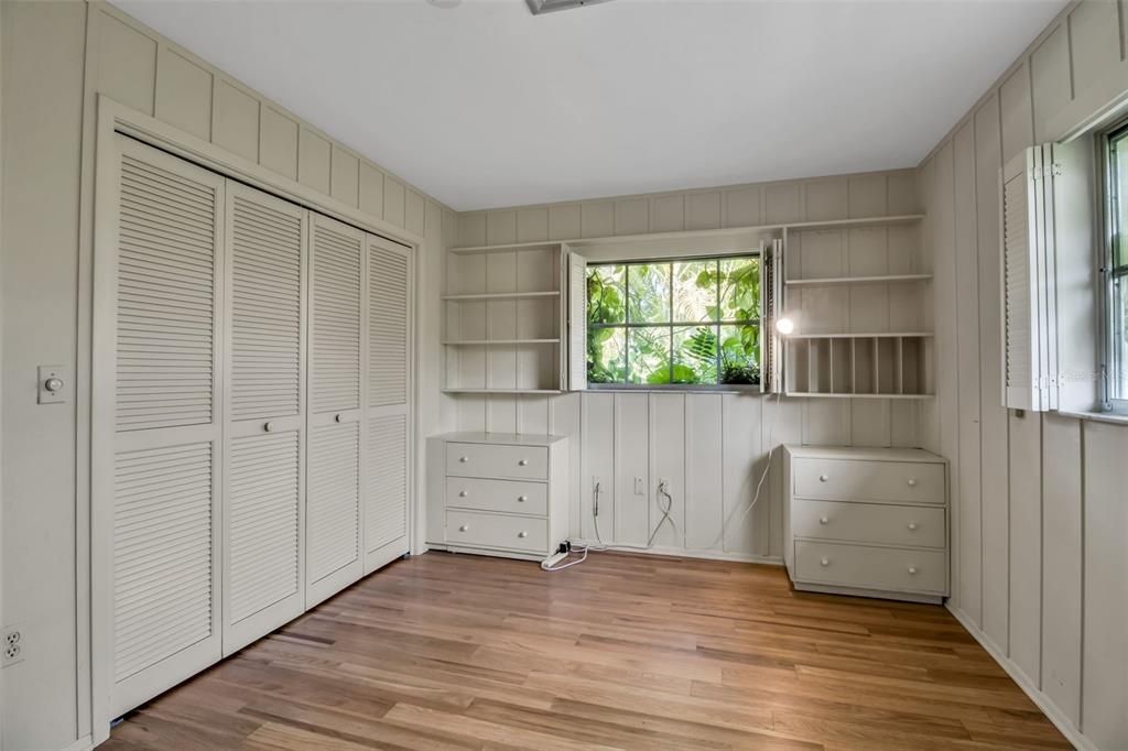 For Sale: $1,850,000 (4 beds, 2 baths, 2365 Square Feet)