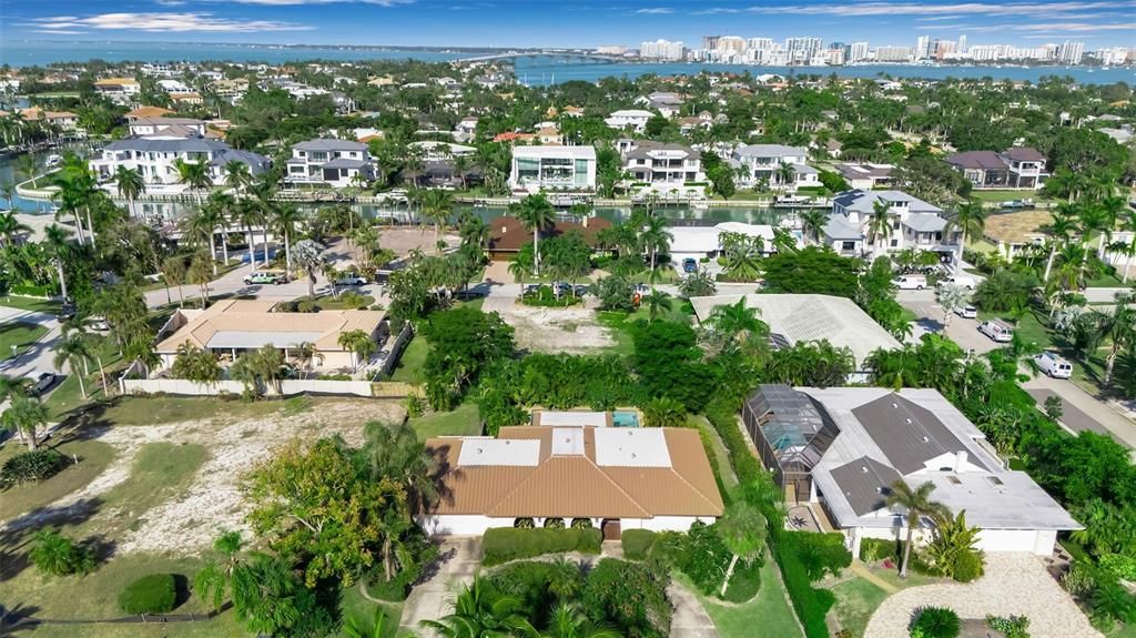 For Sale: $1,850,000 (4 beds, 2 baths, 2365 Square Feet)