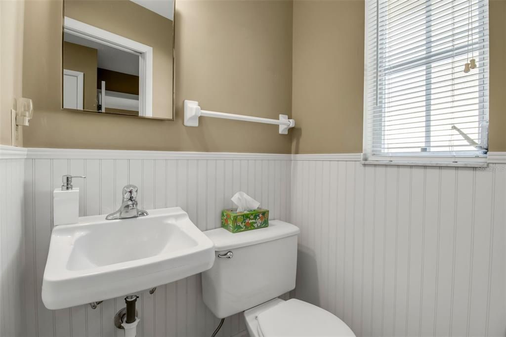 For Sale: $1,850,000 (4 beds, 2 baths, 2365 Square Feet)