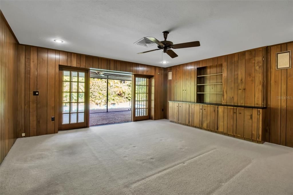 For Sale: $1,850,000 (4 beds, 2 baths, 2365 Square Feet)