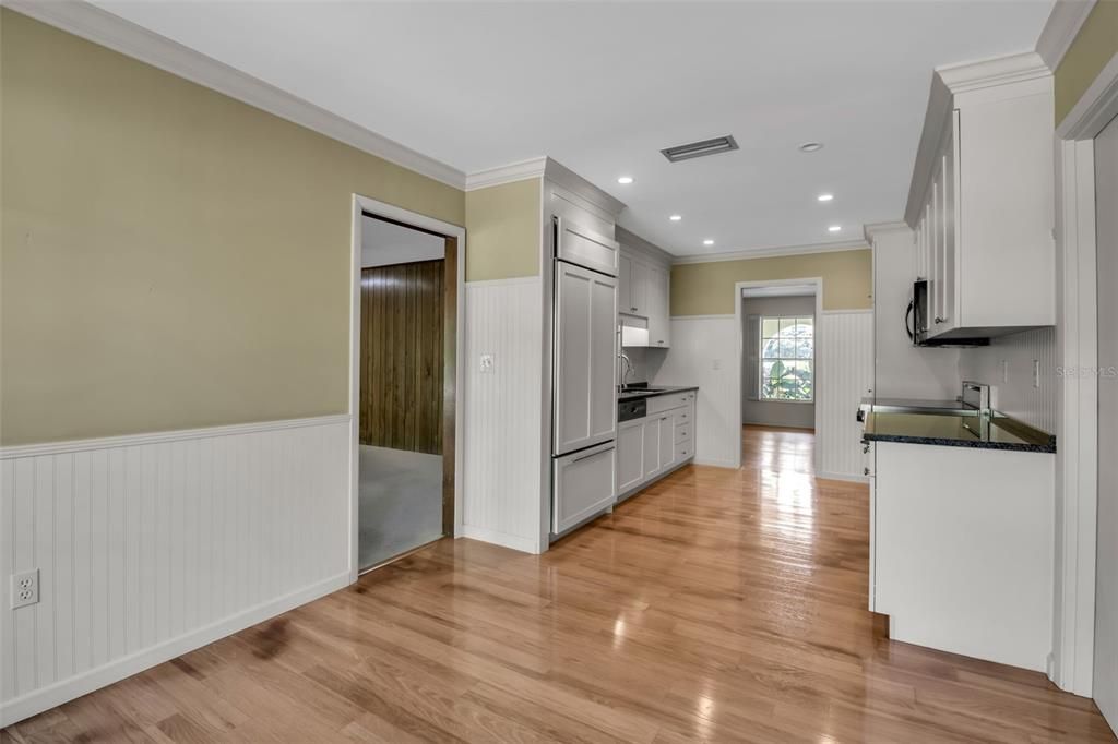 For Sale: $1,850,000 (4 beds, 2 baths, 2365 Square Feet)