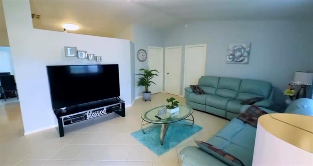 待售: $225,000 (3 贝兹, 2 浴室, 1150 平方英尺)