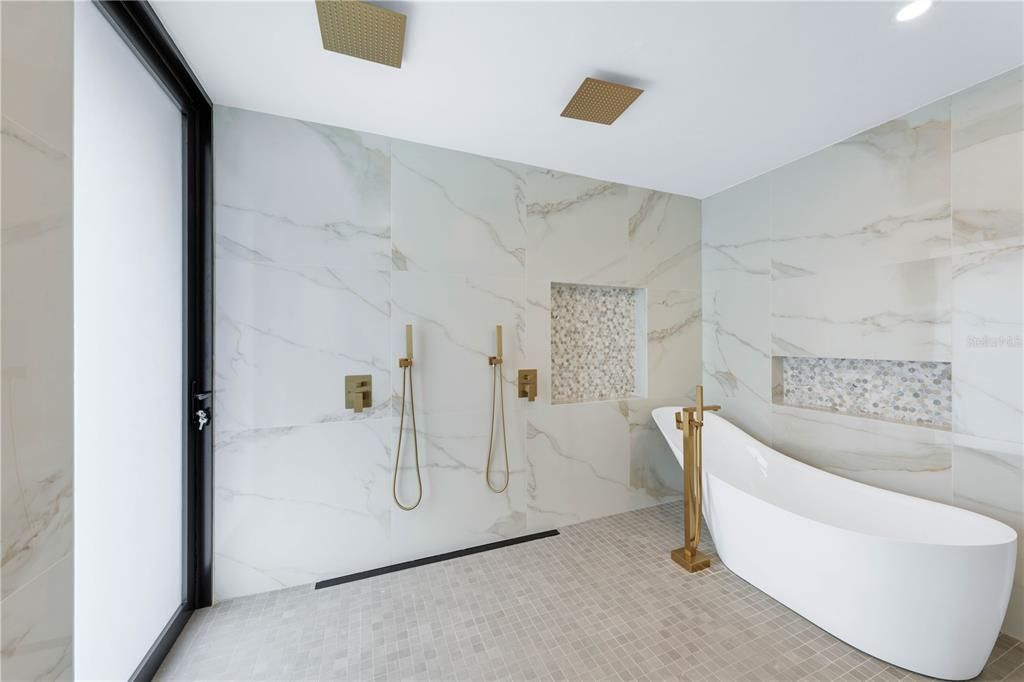 На продажу: $3,500,000 (5 спален, 5 ванн, 6185.24 Квадратных фут)