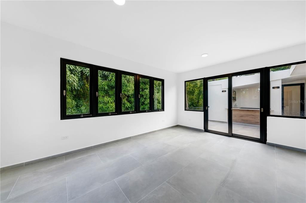 На продажу: $3,500,000 (5 спален, 5 ванн, 6185.24 Квадратных фут)