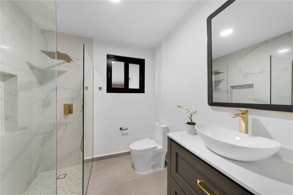 На продажу: $3,500,000 (5 спален, 5 ванн, 6185.24 Квадратных фут)