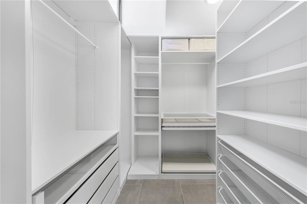 На продажу: $3,500,000 (5 спален, 5 ванн, 6185.24 Квадратных фут)