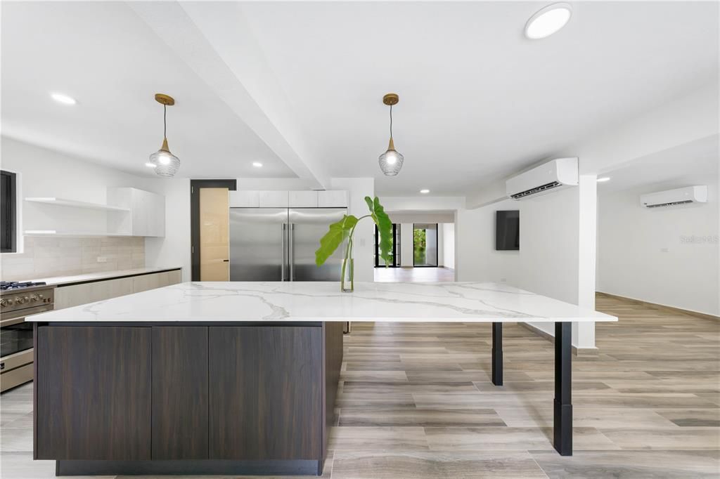 На продажу: $3,500,000 (5 спален, 5 ванн, 6185.24 Квадратных фут)