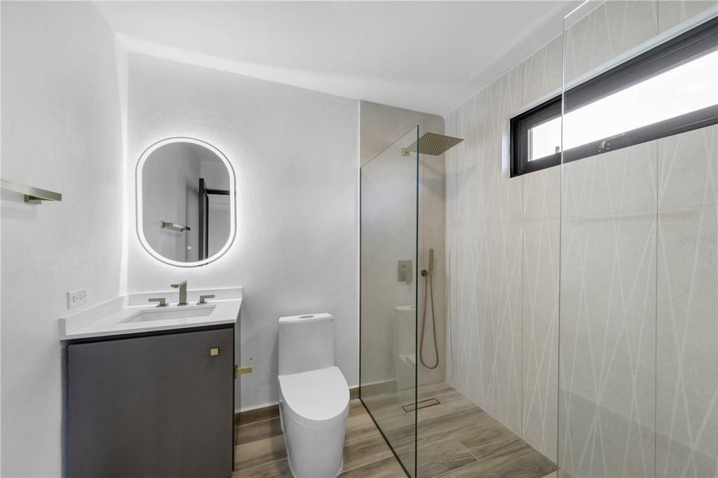 На продажу: $3,500,000 (5 спален, 5 ванн, 6185.24 Квадратных фут)