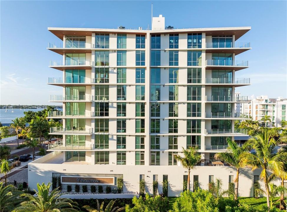 For Sale: $4,250,000 (4 beds, 5 baths, 3527 Square Feet)
